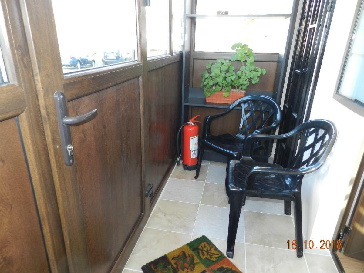 Apartament Cristina Cu Doua Dormitoare & Balcon & Parcare Proprie โอเนชต์ ภายนอก รูปภาพ